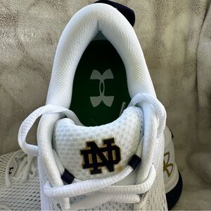 Under Armour Notre Dame Infinite 5 HOVR Men’s Size 9.5 New